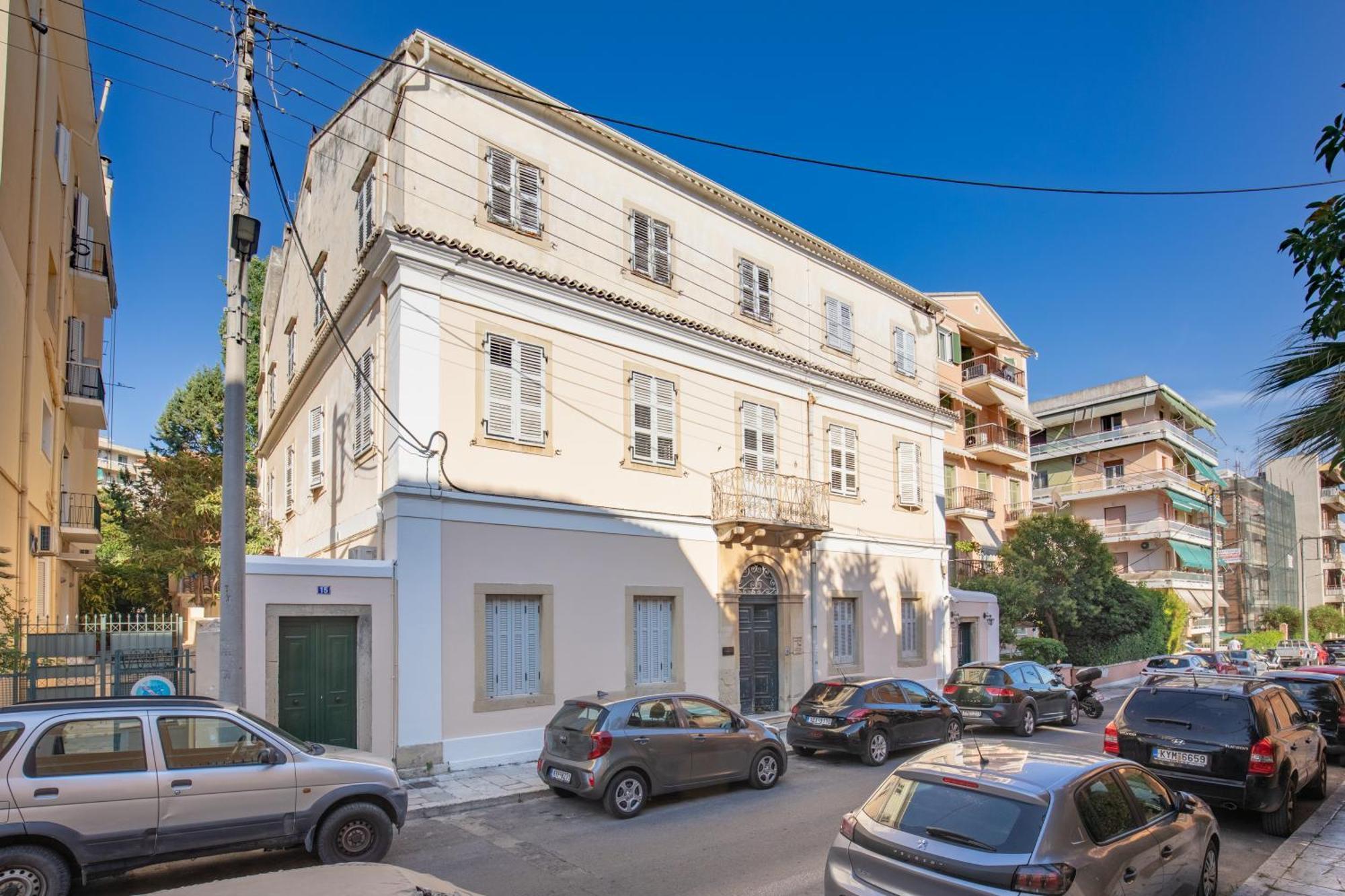 Modern-Vintage Old Town Suites Corfu  Exterior photo